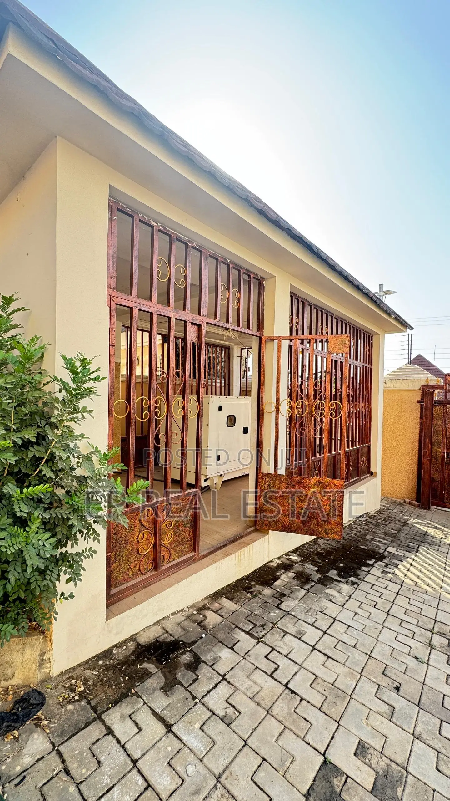 10 Bedroom Boutique Hotel in Apo District