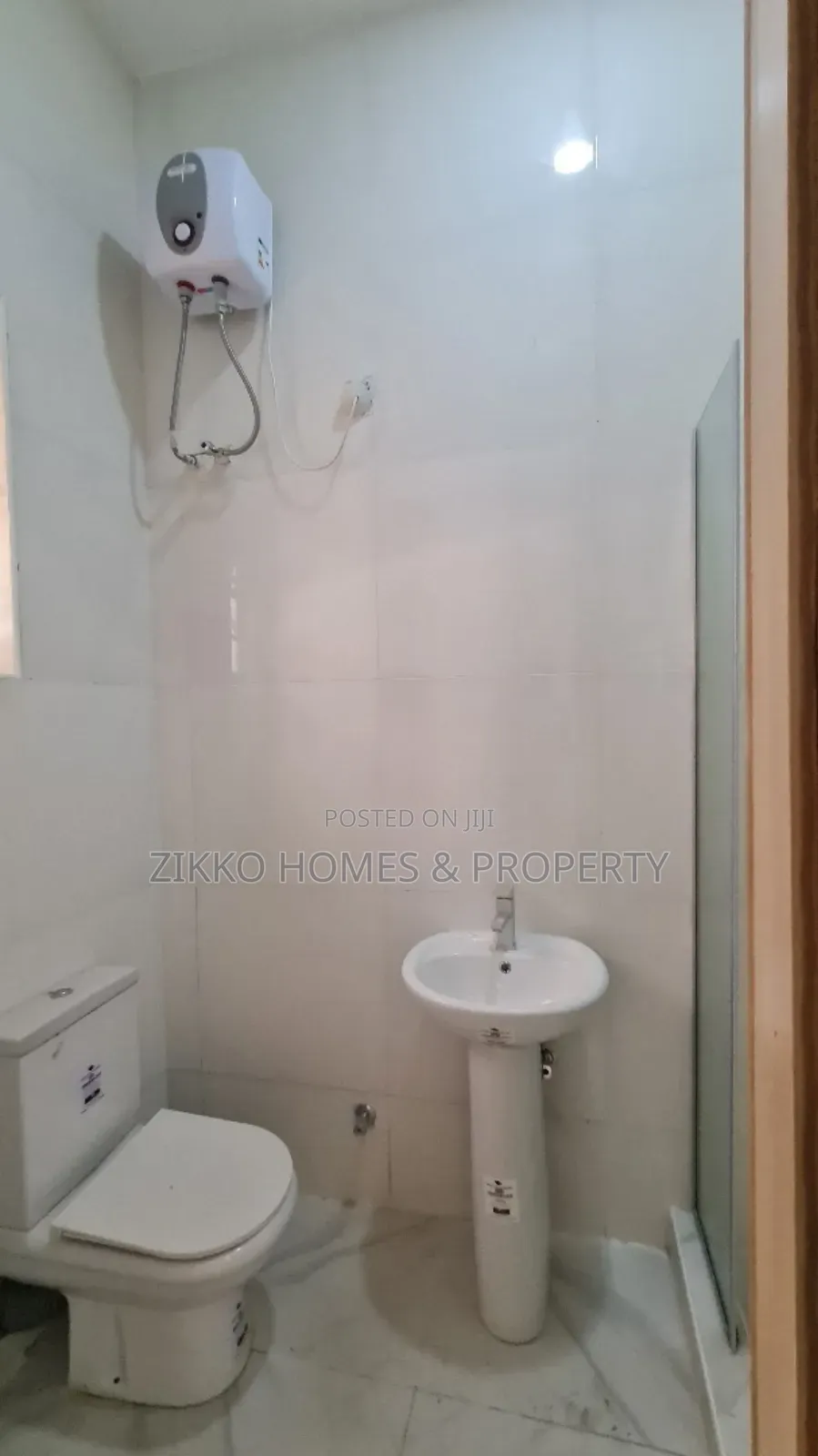 4bdrm Duplex in Chevron Conservation, Lekki for sale in Lekki