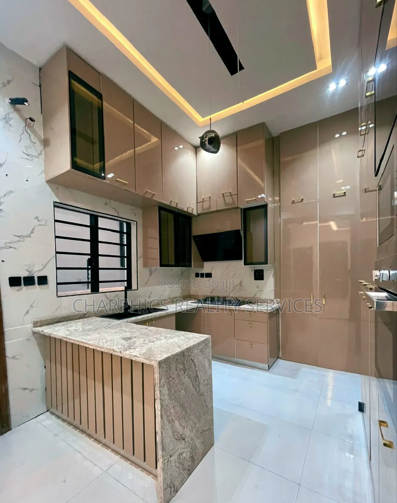 4bdrm Duplex in Lekki for sale in Lekki