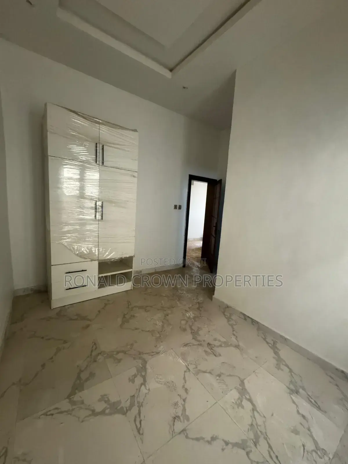4bdrm Duplex in GRA Phase 1 for sale in GRA Phase 1