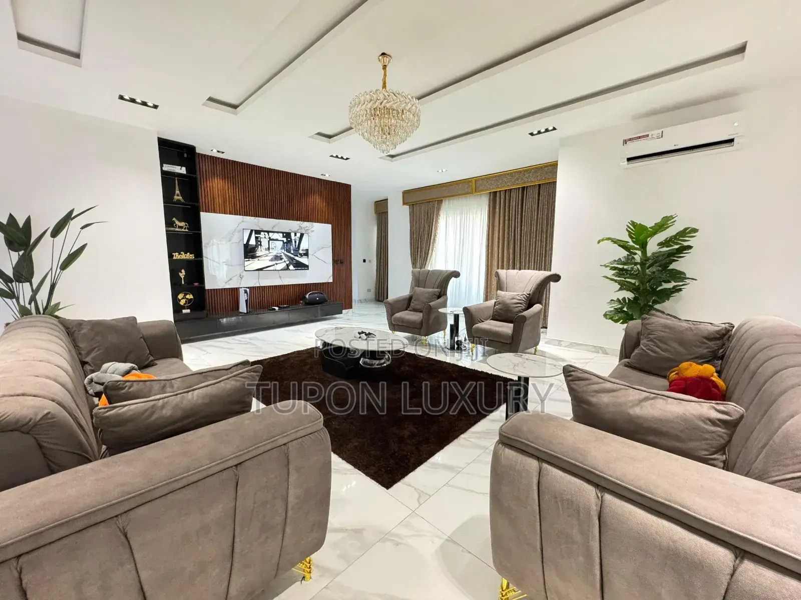 Tastefully Furnished 3bedroom Apartment in Lekki Phase 1