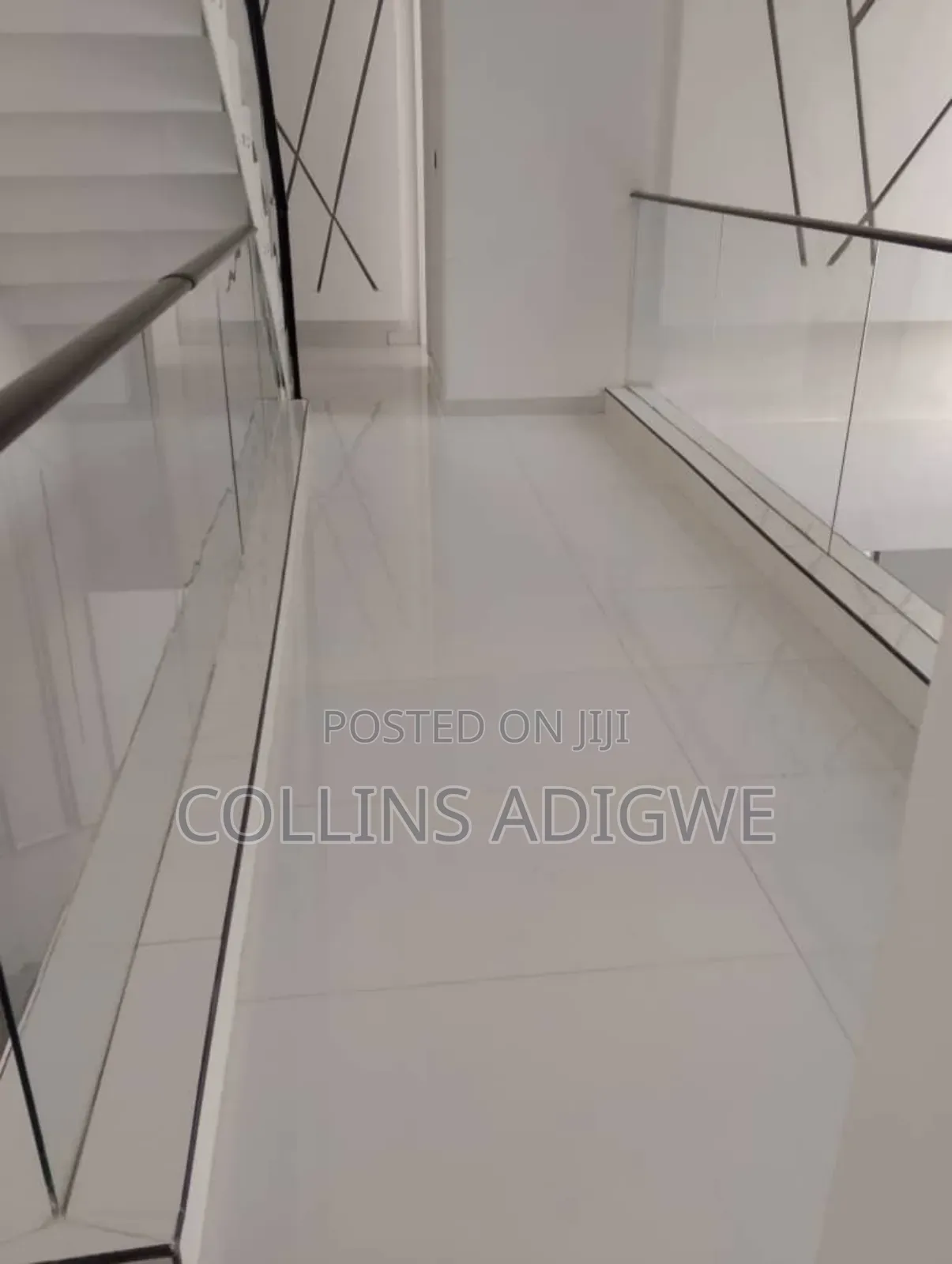 5bdrm Duplex in Secured, Idado for sale in Idado
