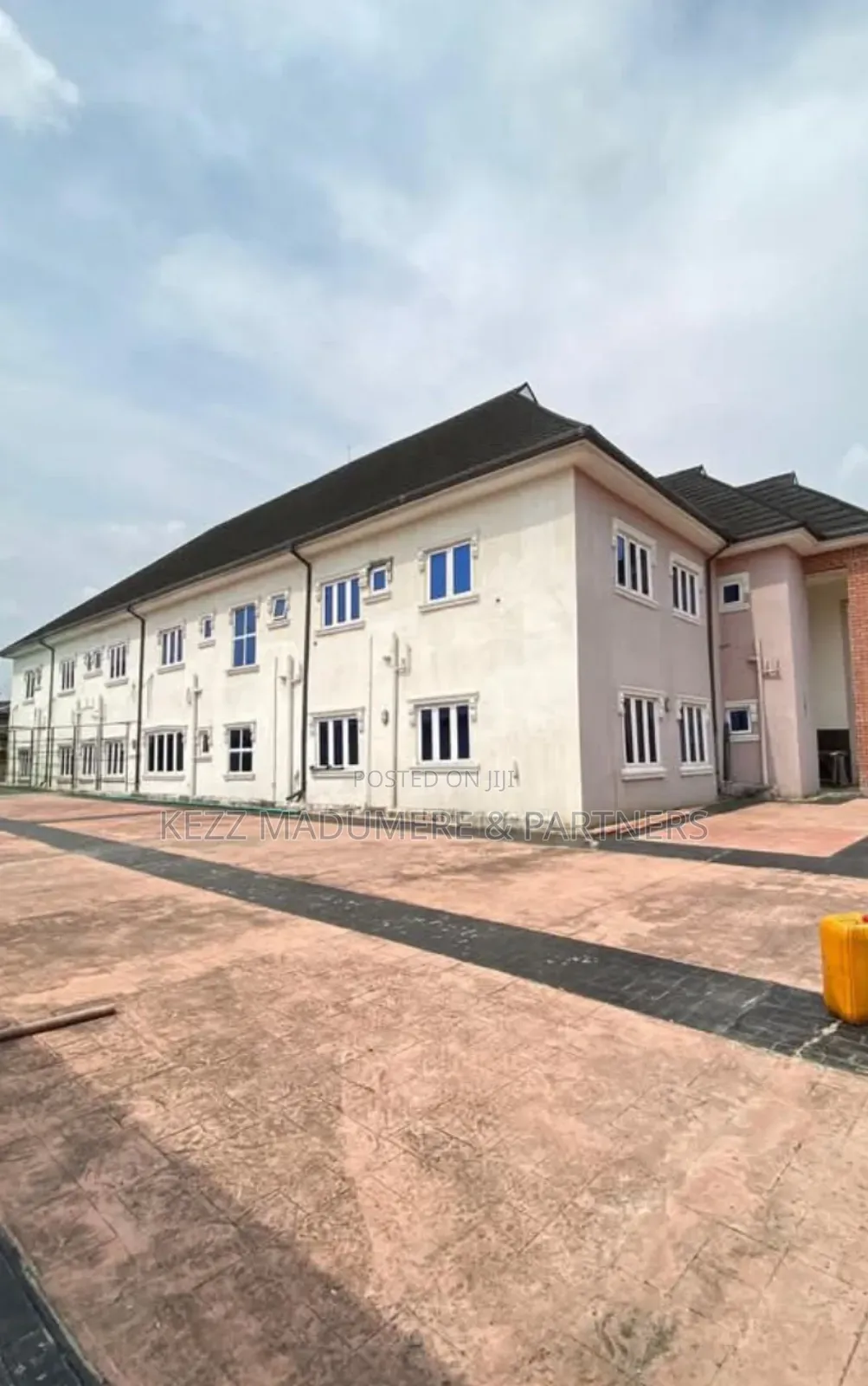 For Sale: Brand New 18 Rooms Hotel Within Ada George , Ph in Port-Harcourt