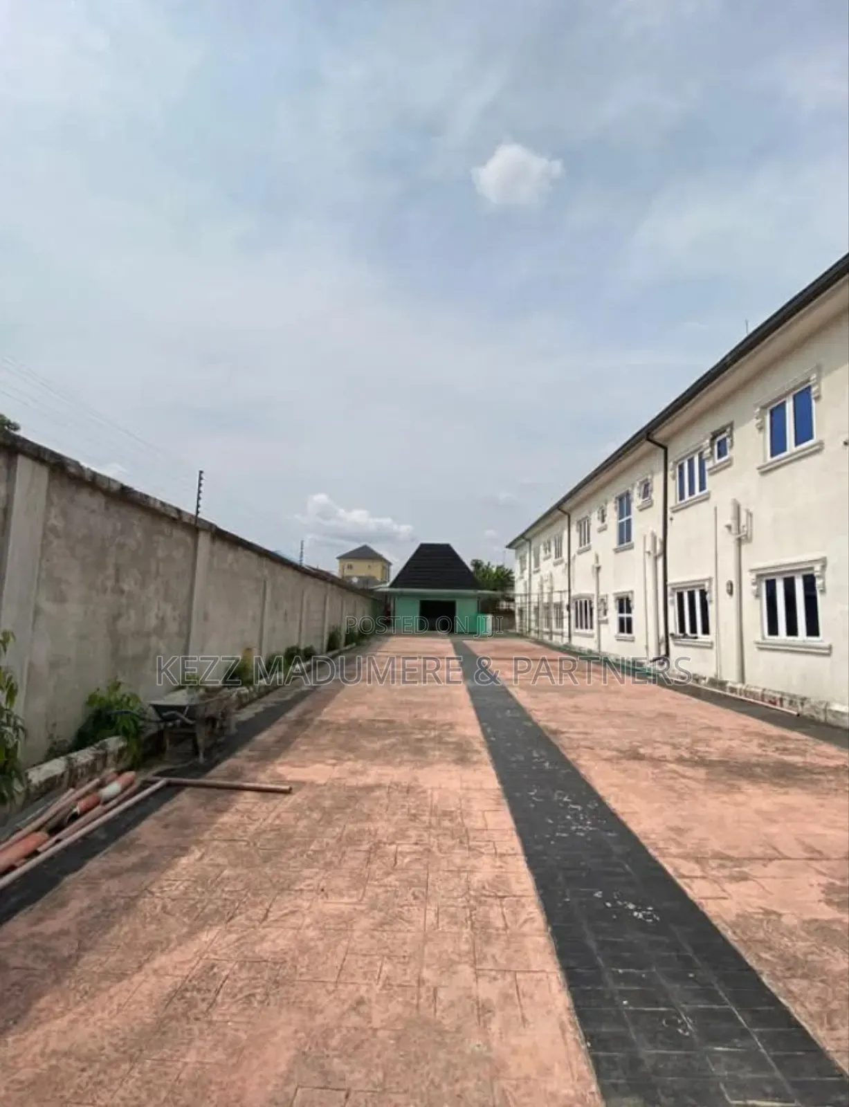 For Sale: Brand New 18 Rooms Hotel Within Ada George , Ph in Port-Harcourt