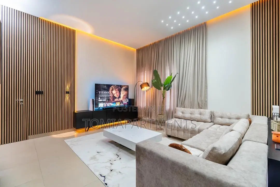 Brand New 1 Bedroom Shortlet With Ps5 in Lekki in Lekki