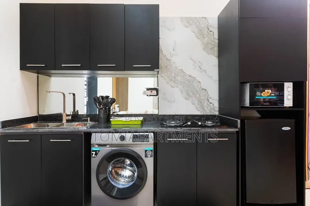 Brand New 1 Bedroom Shortlet With Ps5 in Lekki in Lekki