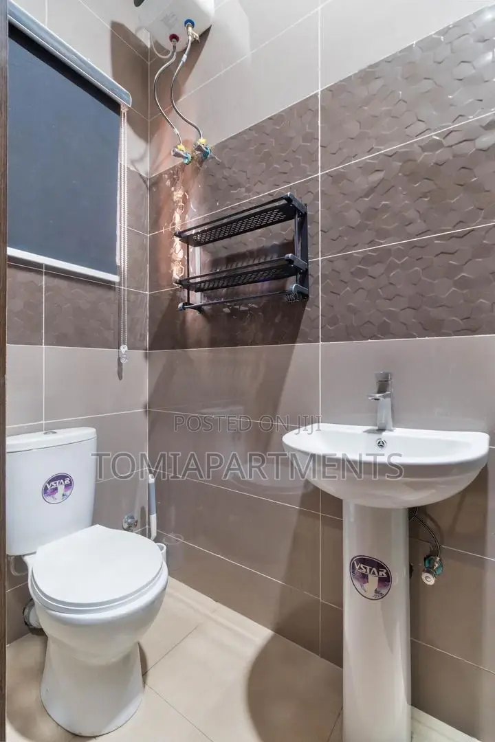 Brand New 1 Bedroom Shortlet With Ps5 in Lekki in Lekki