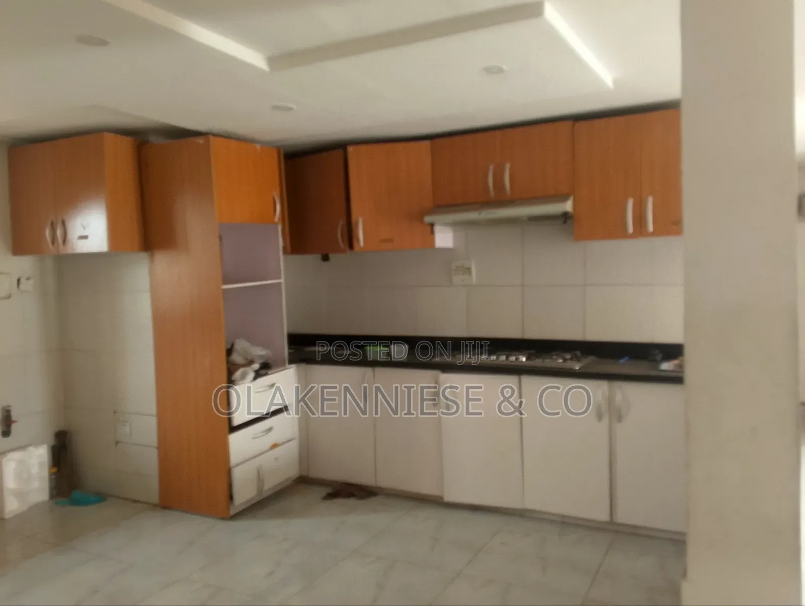 3bdrm Block of Flats in Olaleye New Town, Iponri for sale in Iponri