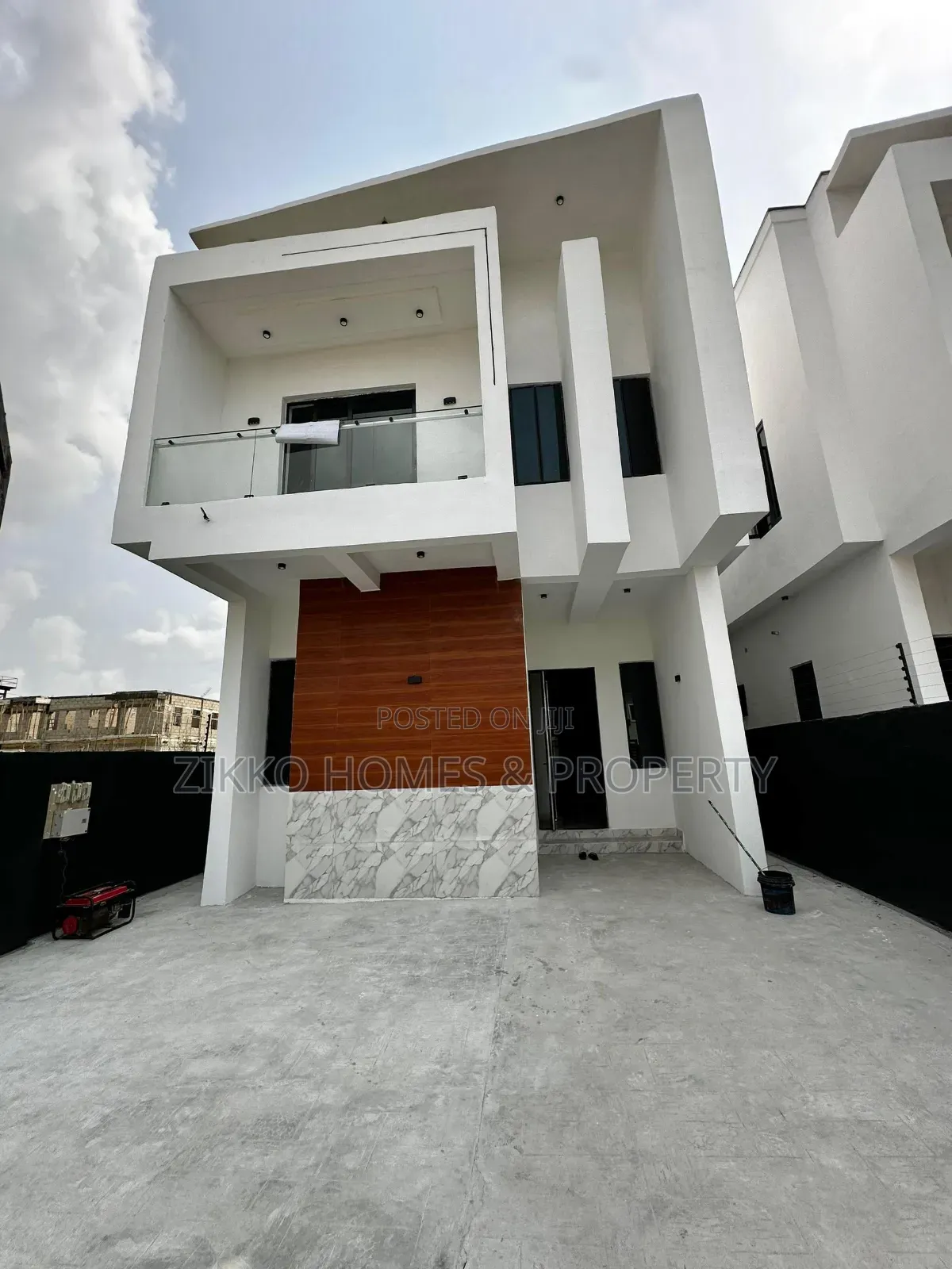 4bdrm Duplex In Ajah For Sale in Ajah