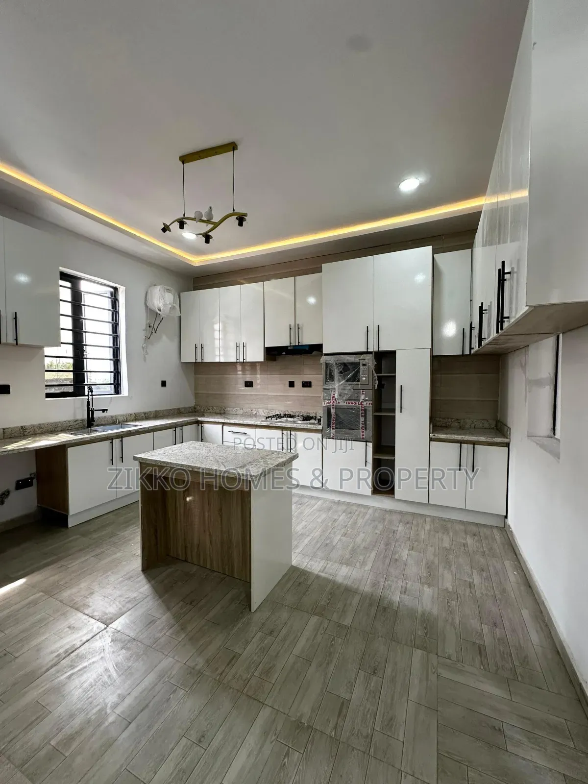 4bdrm Duplex In Ajah For Sale in Ajah