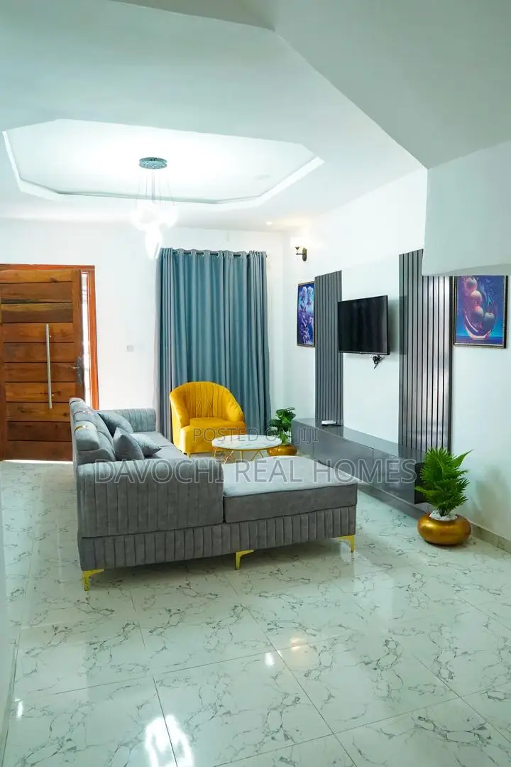 Furnished 4bdrm Duplex in Conservation Road, for rent in Chevron