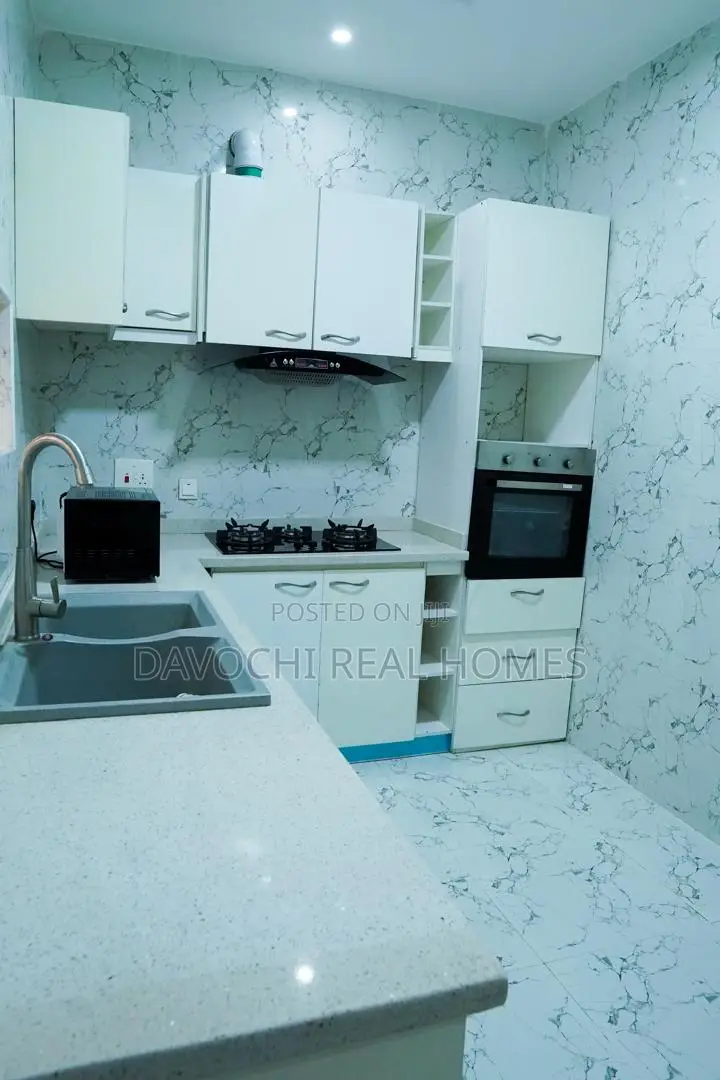Furnished 4bdrm Duplex in Conservation Road, for rent in Chevron