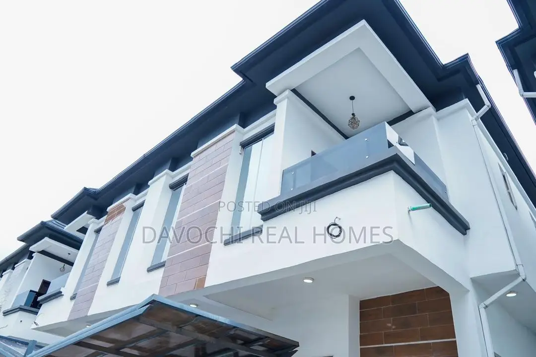 Furnished 4bdrm Duplex in Conservation Road, for rent in Chevron