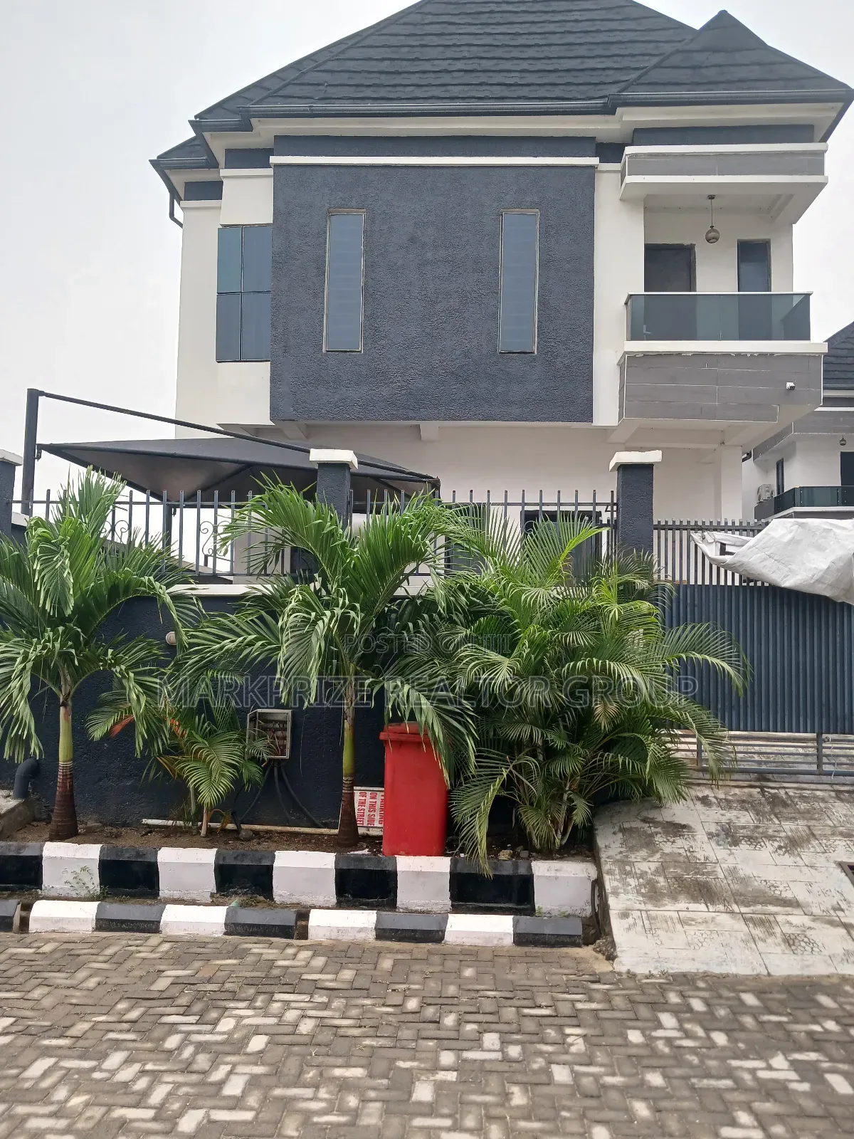 4bdrm Duplex in Chevron Lagos for sale in Chevron
