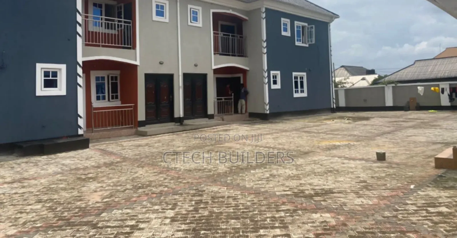 12bdrm Block of Flats in Benin City for sale in Benin City