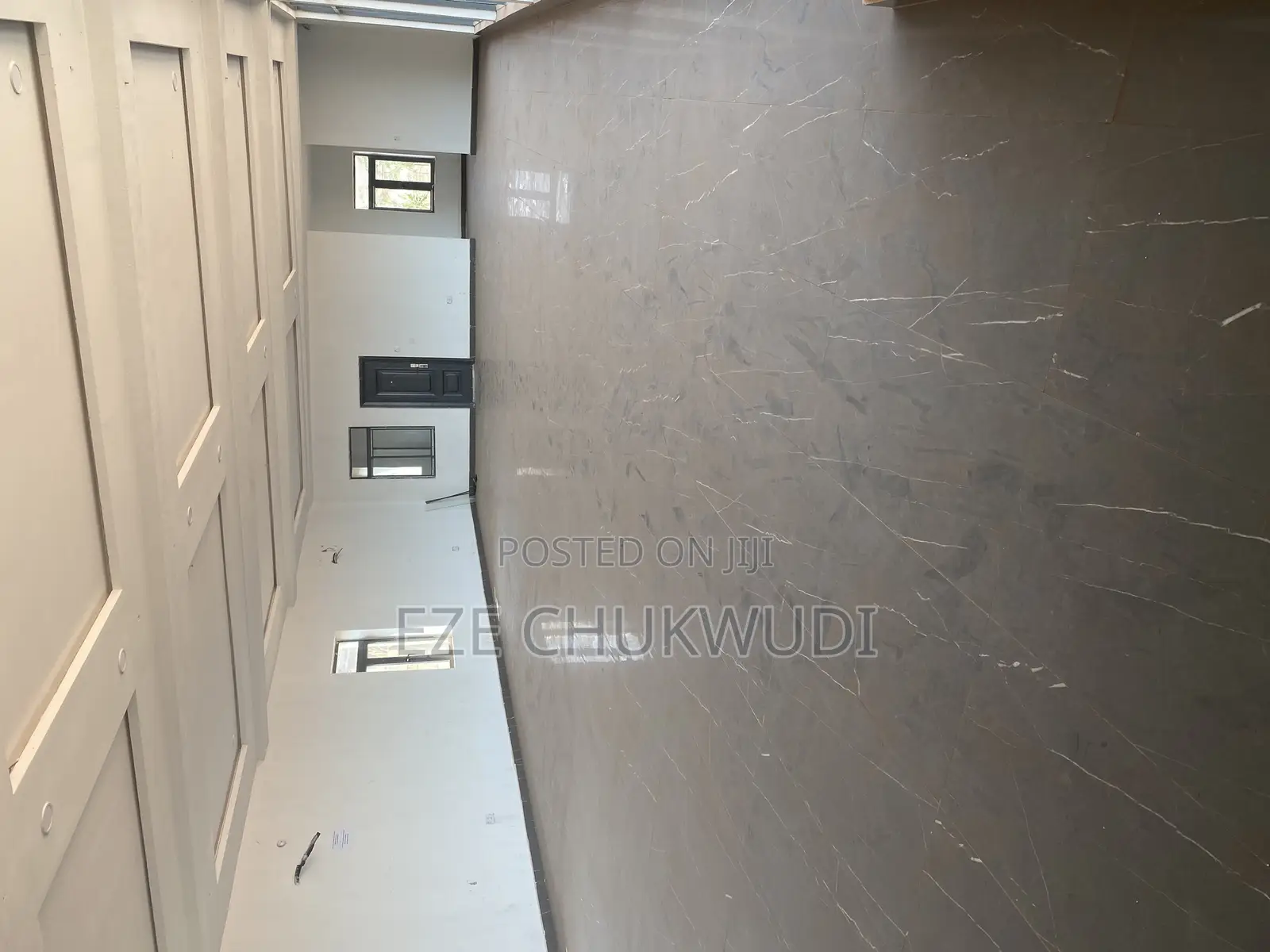 Available Show Room/Office Space in Enugu