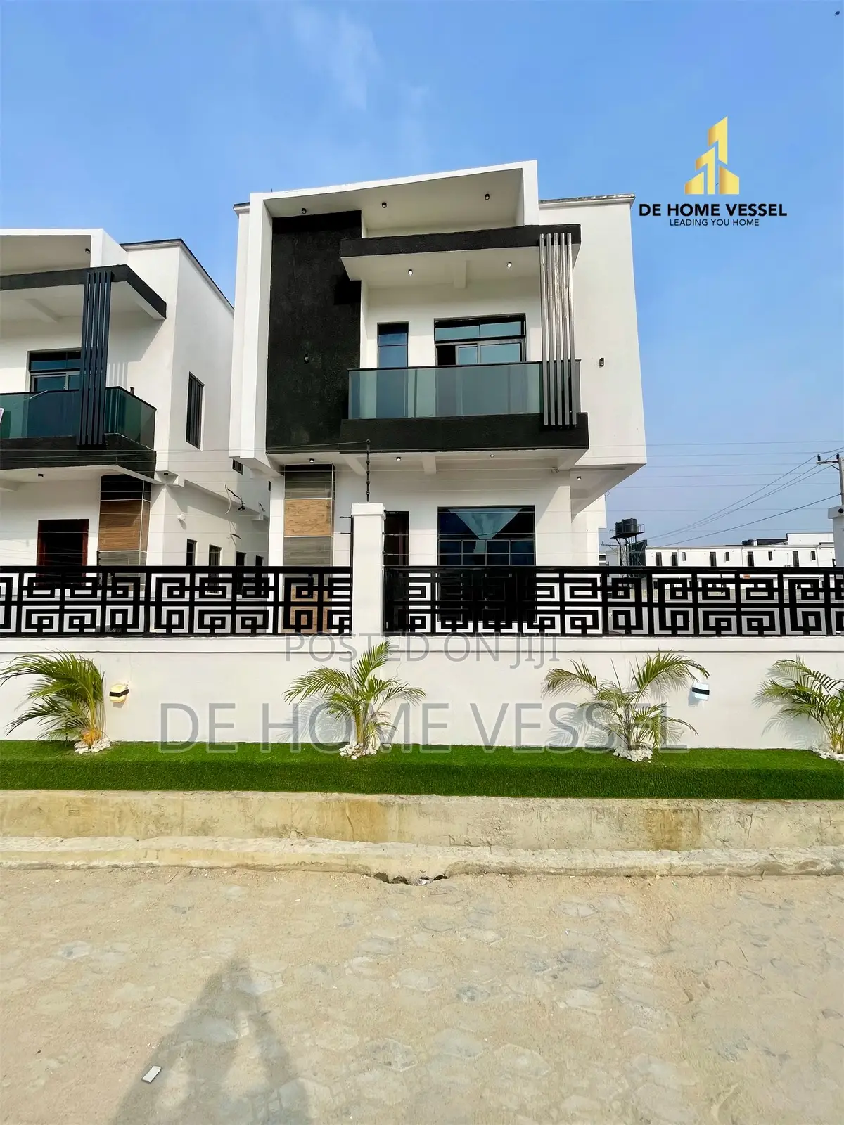 4bdrm Duplex in Ikota for sale in Ikota