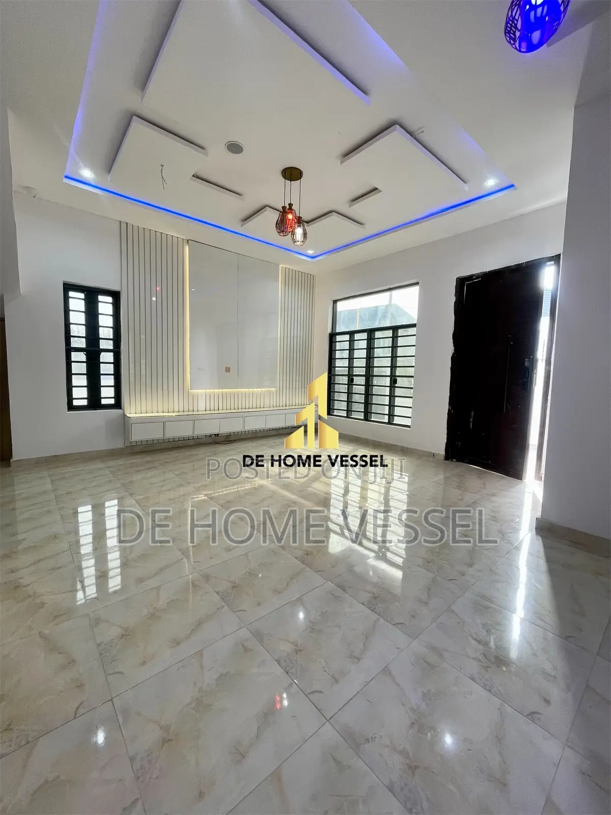 4bdrm Duplex in Ikota for sale in Ikota
