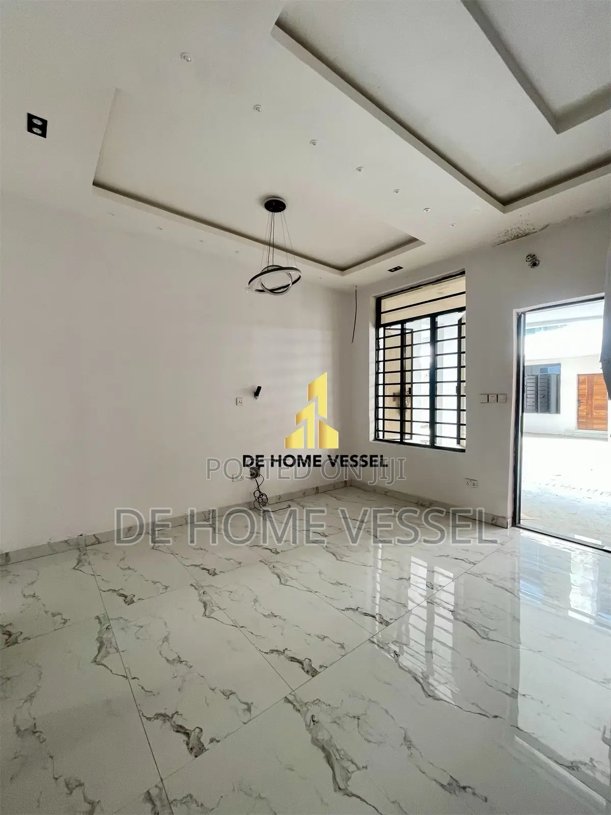 4bdrm Townhouse/Terrace in Ikota for sale in Ikota