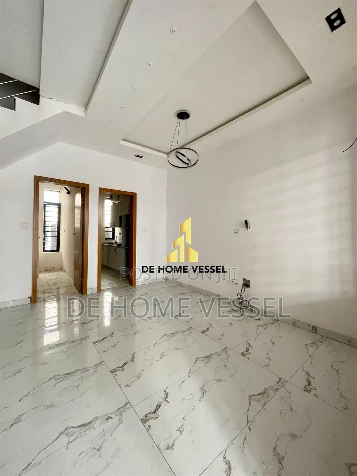 4bdrm Townhouse/Terrace in Ikota for sale in Ikota