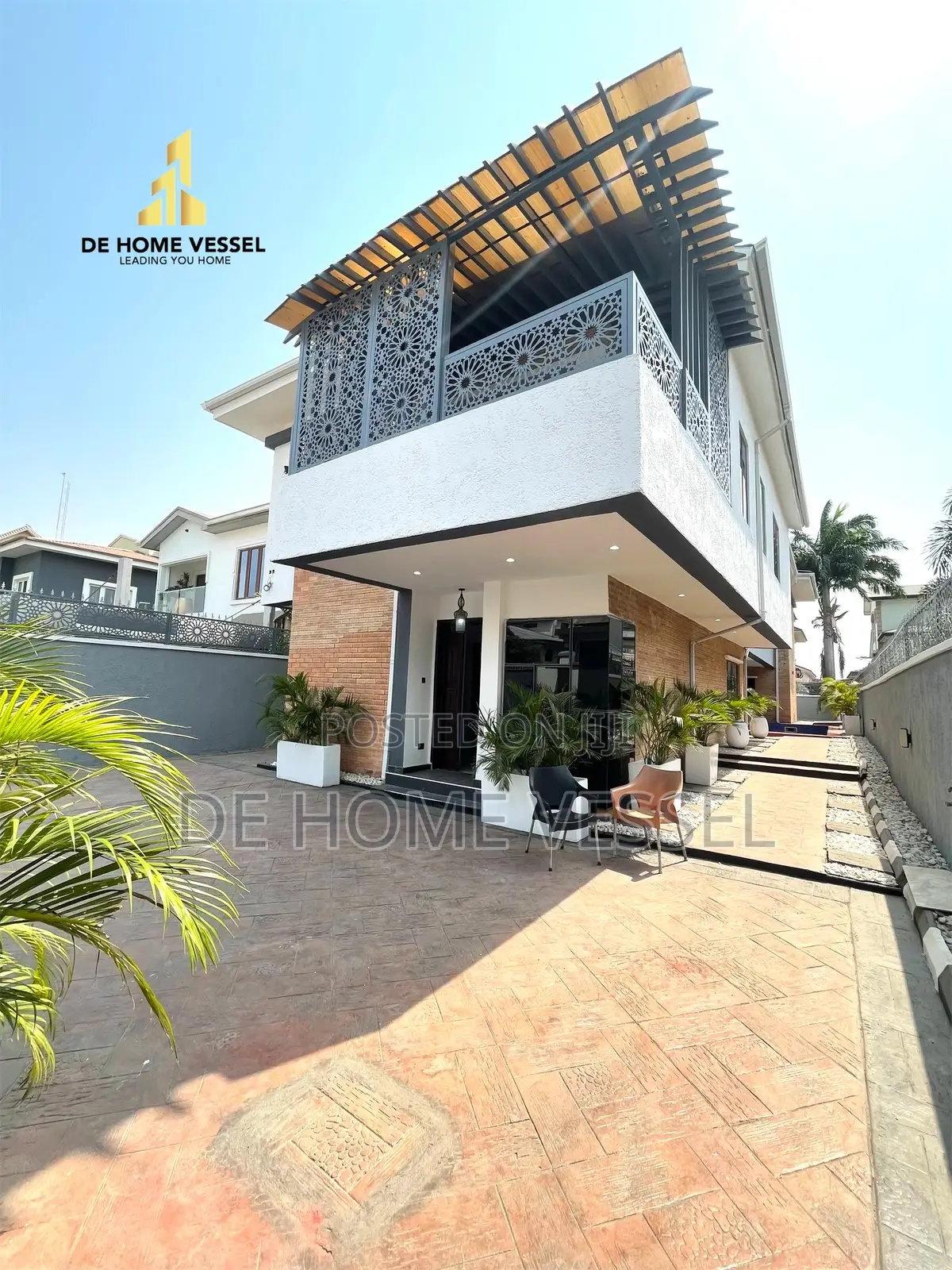 5bdrm Duplex in Lekki Phase 1 for sale in Lekki Phase 1
