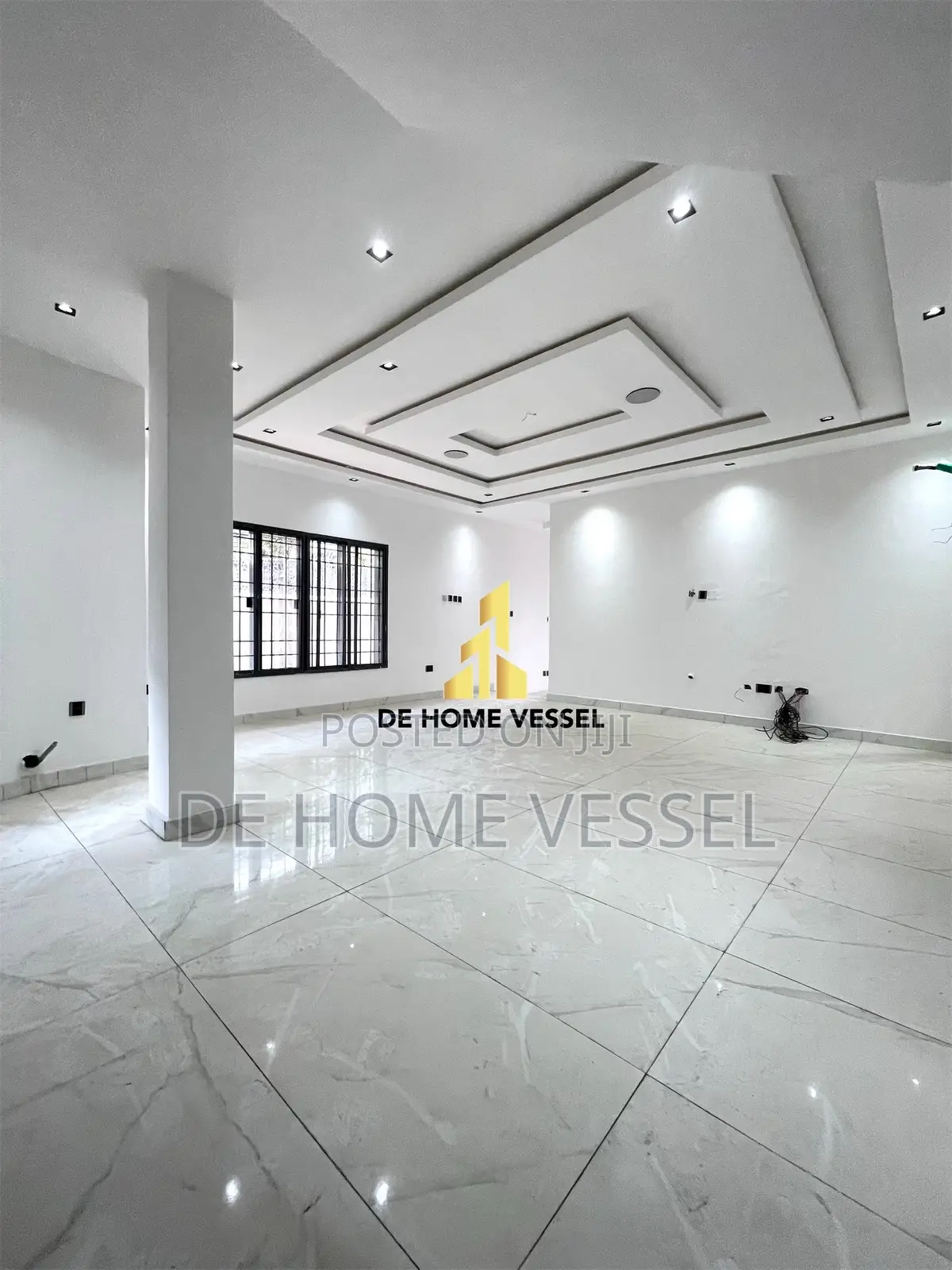 5bdrm Duplex in Lekki Phase 1 for sale in Lekki Phase 1