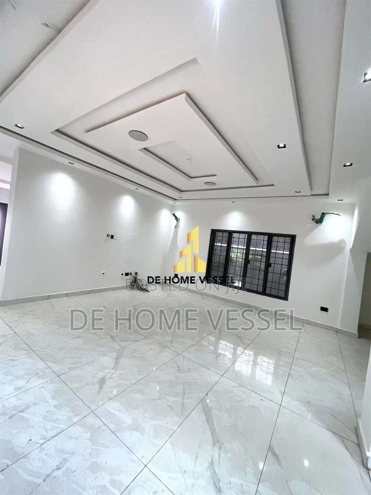 5bdrm Duplex in Lekki Phase 1 for sale in Lekki Phase 1