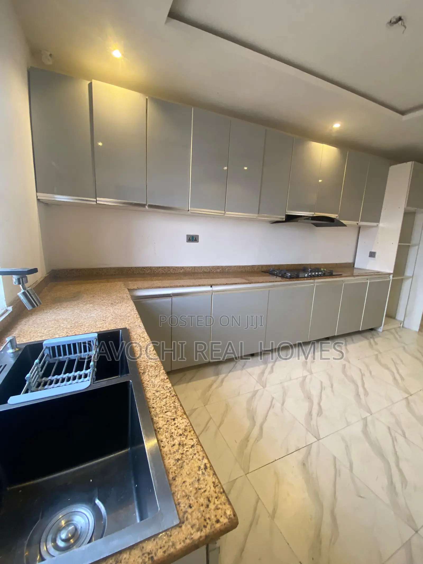 Furnished 3bdrm Apartment In Chevron Lekki For Rent in Chevron