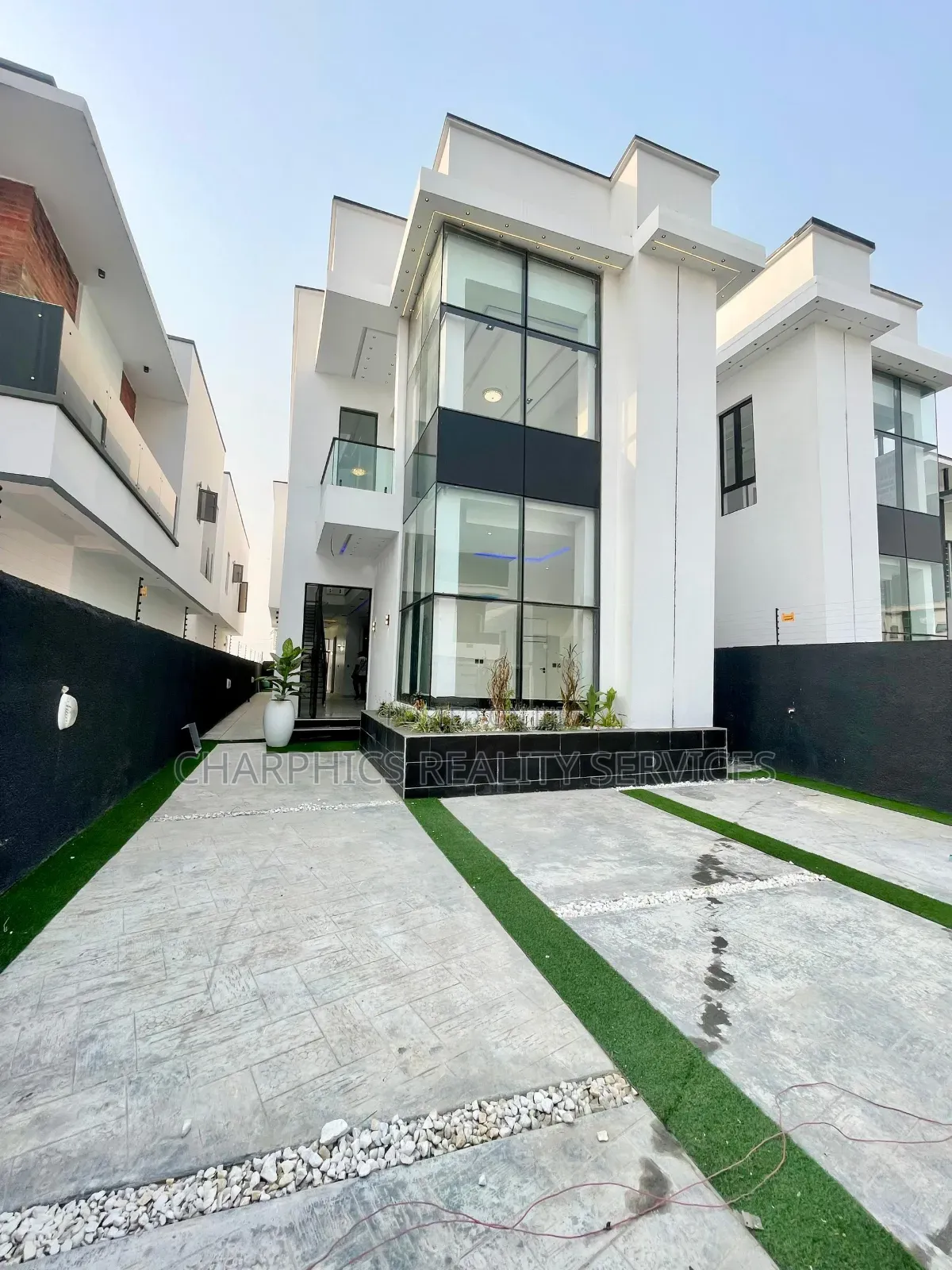 5bdrm Duplex in Ajah for sale in Ajah