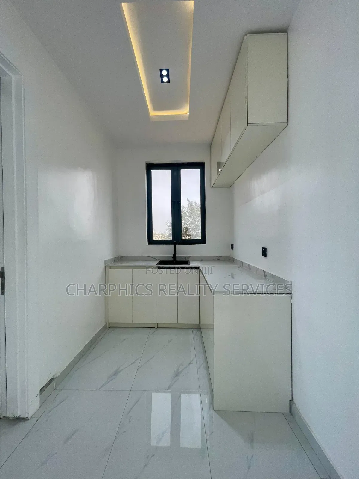 3bdrm Duplex in Lekki for sale in Lekki