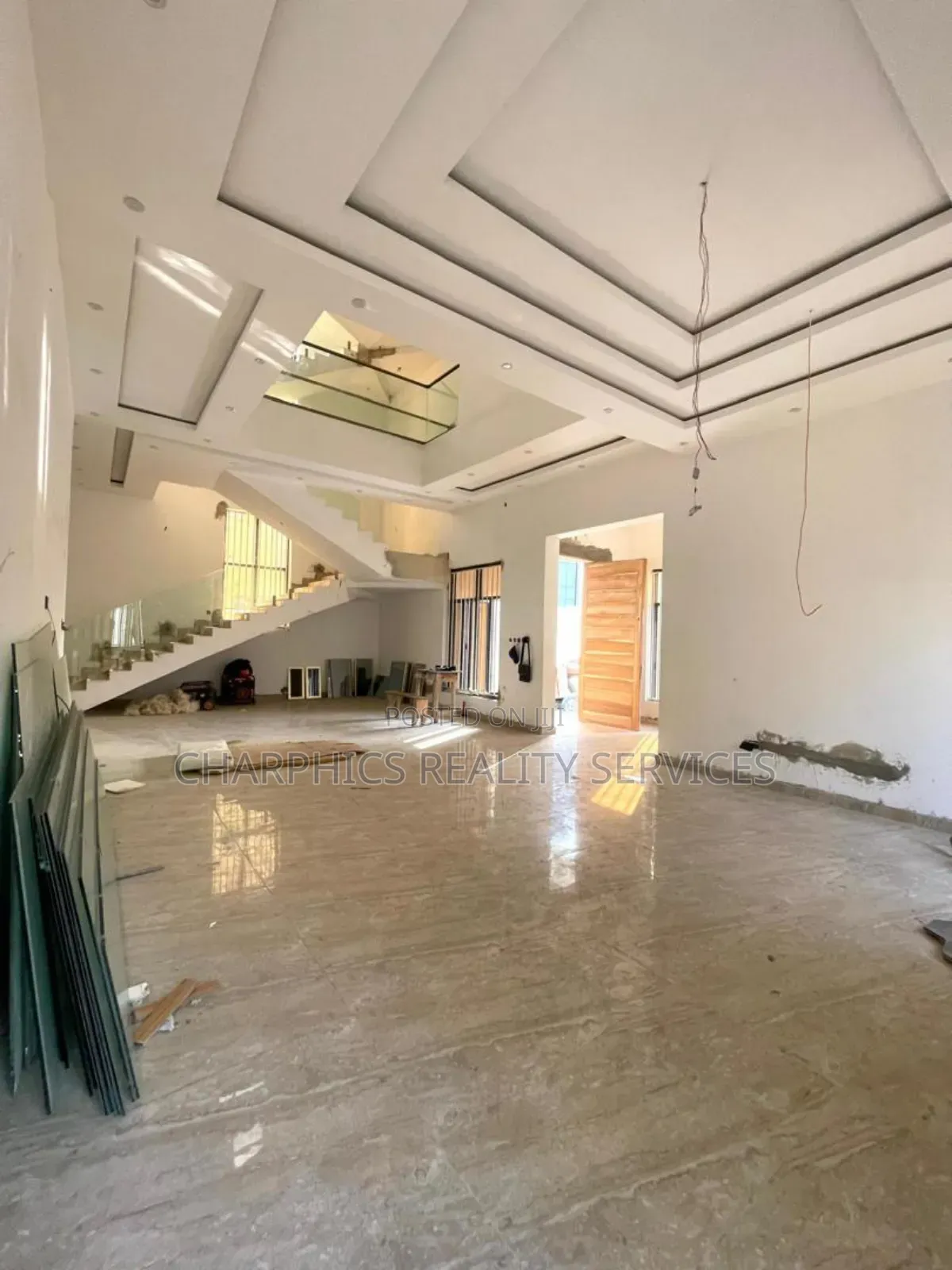 5bdrm Duplex in Lekki Phase 1 for sale in Lekki Phase 1