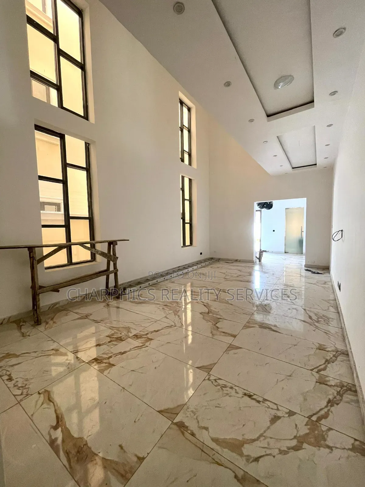5bdrm Duplex in Lekki Phase 1 for sale in Lekki Phase 1