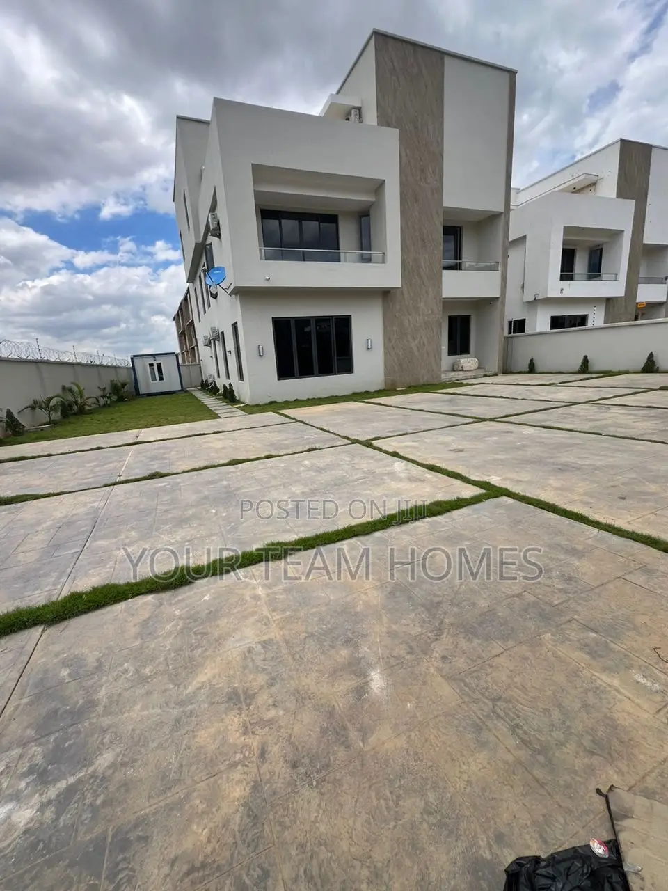5bdrm Duplex in Katampe Extension for sale in Katampe Extension