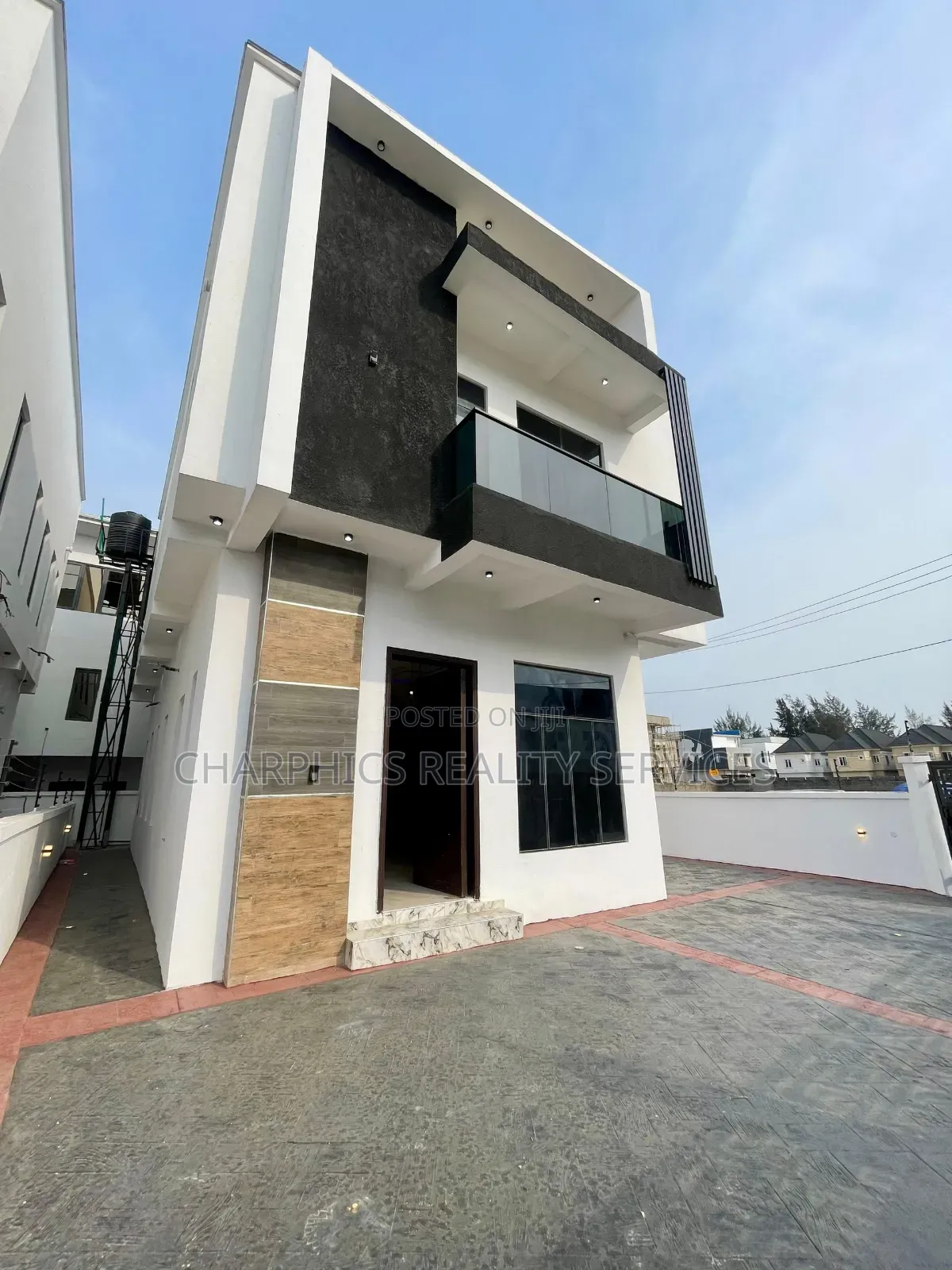 4bdrm Duplex in Ikota for sale in Ikota