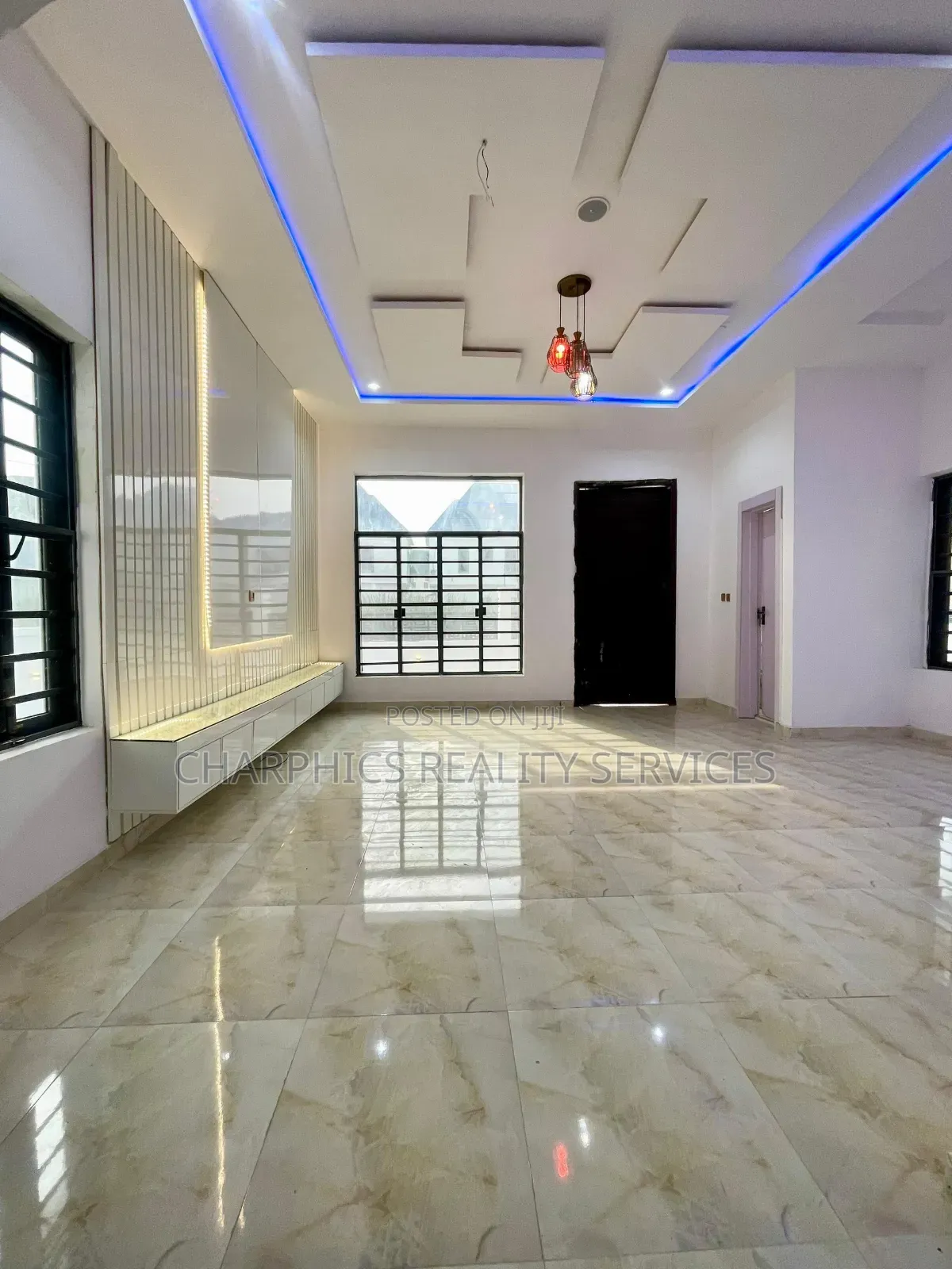 4bdrm Duplex in Ikota for sale in Ikota