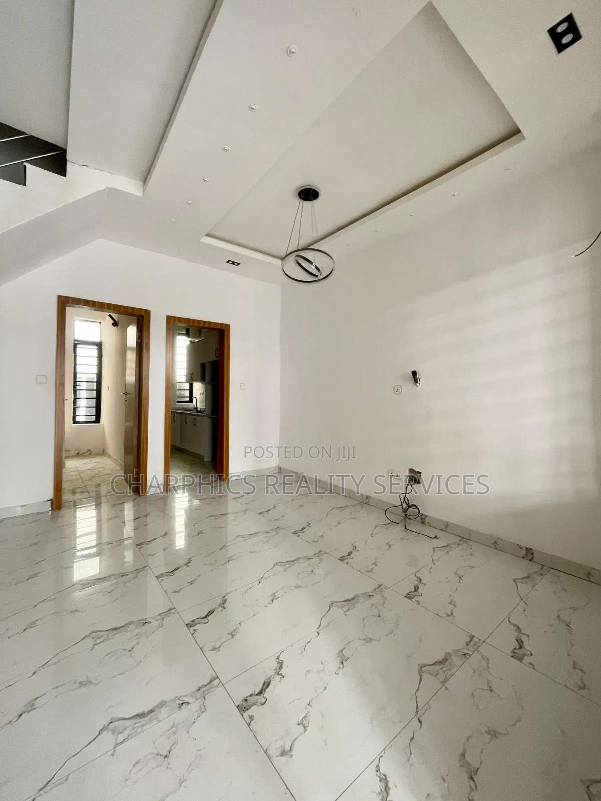 3bdrm Duplex in Ikota for sale in Ikota