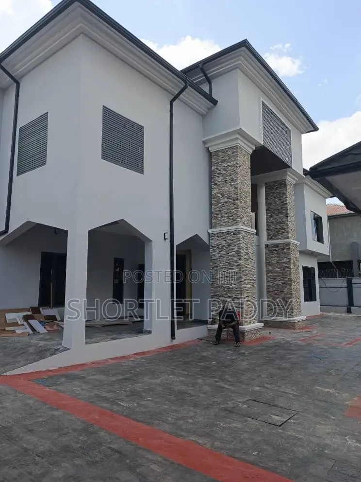 Fully Detached 6 Bedrooms Duplex With Two BQS in Wuse 2