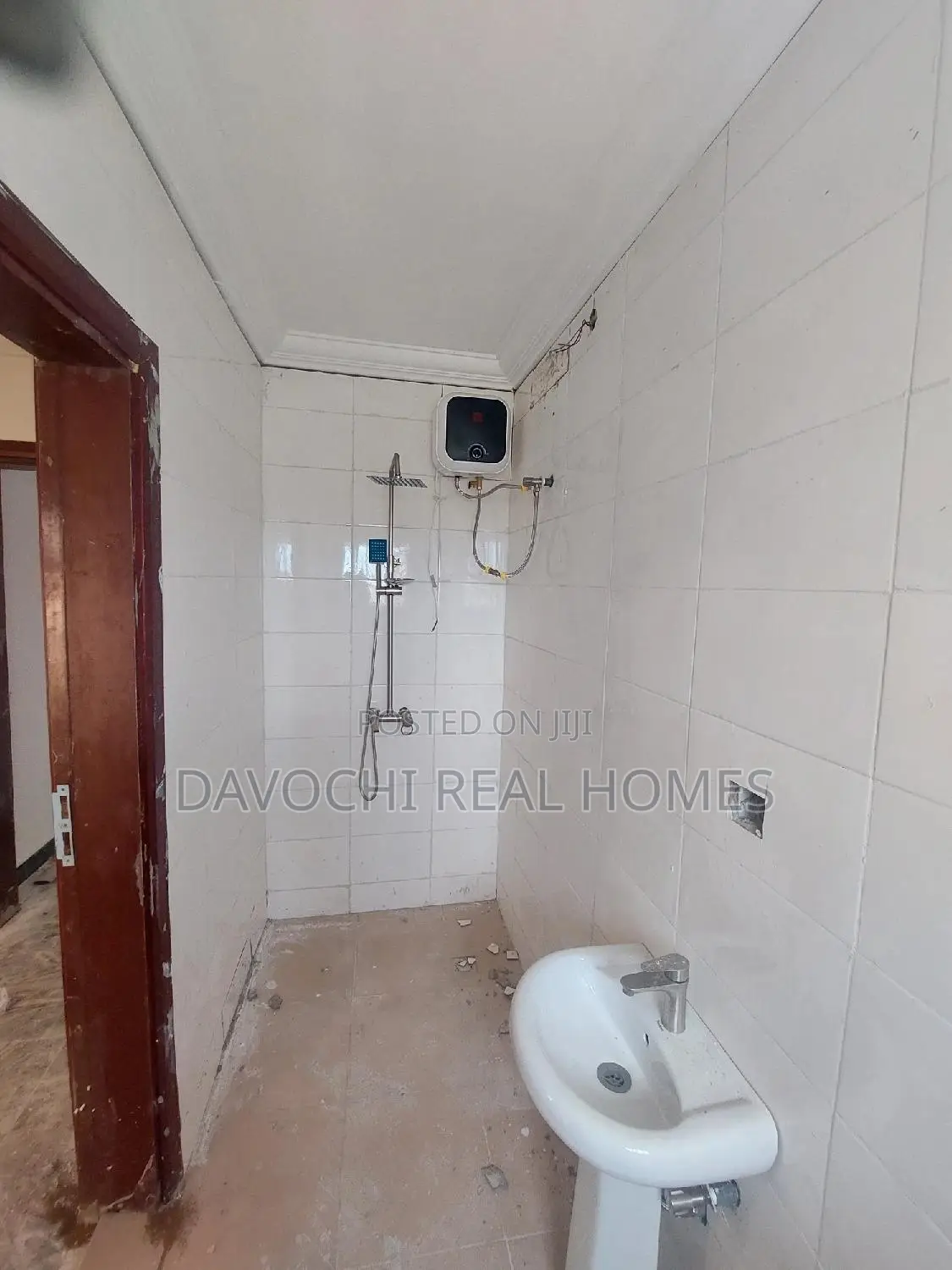 3bdrm Apartment in Orchid Road, Lekki for rent in Lekki