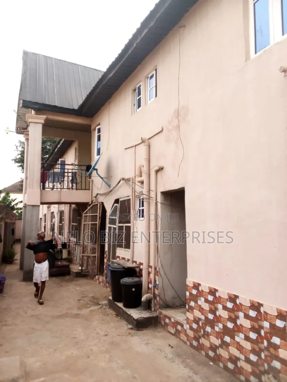 20bdrm Apartment in Owerri for sale in Owerri