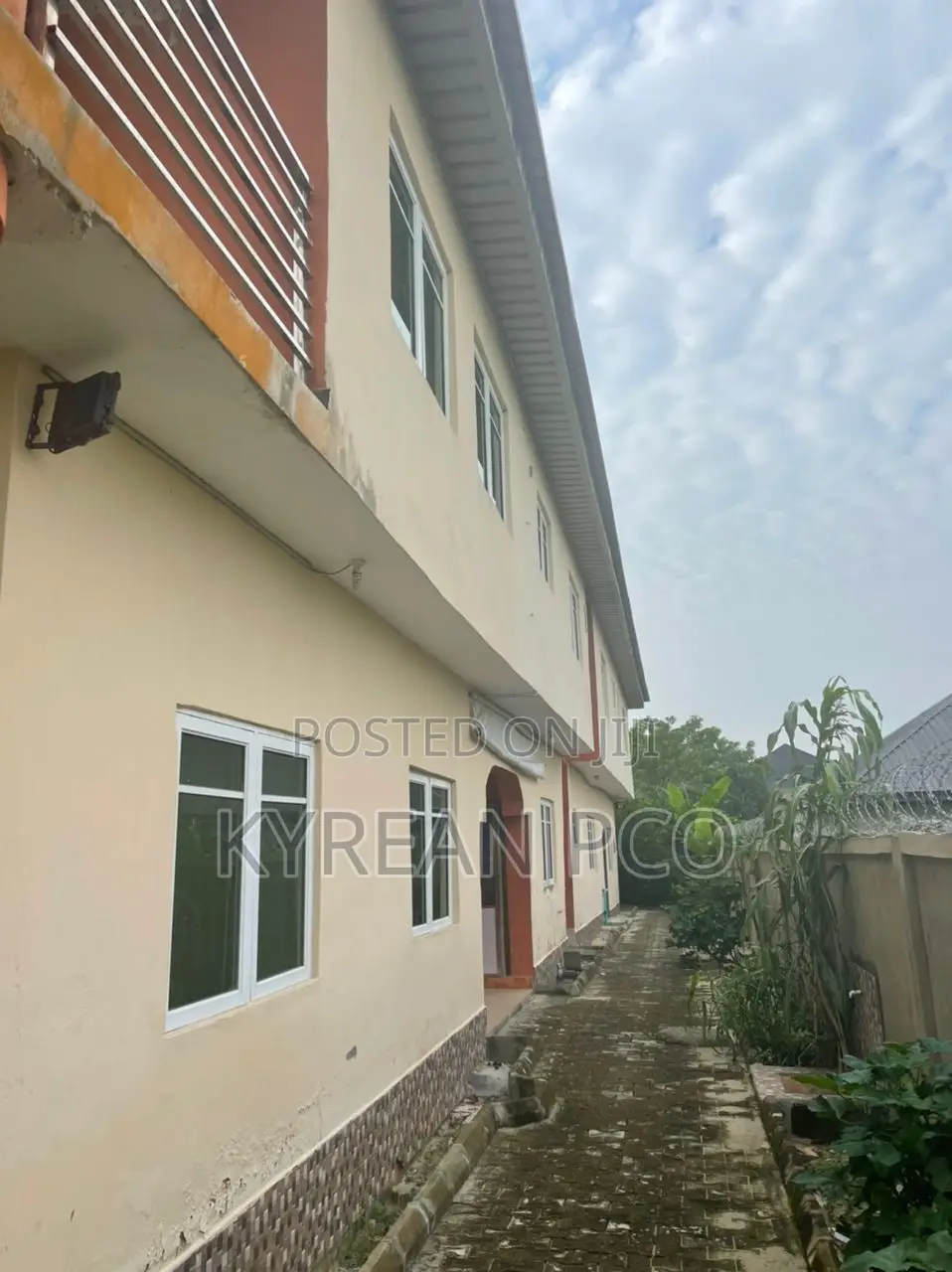 4bdrm Duplex in Ogombo for sale in Ogombo