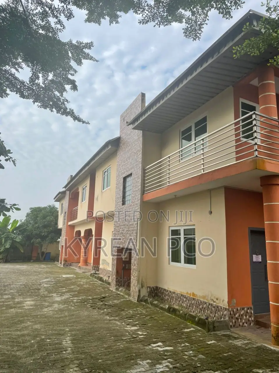 4bdrm Duplex in Ogombo for sale in Ogombo