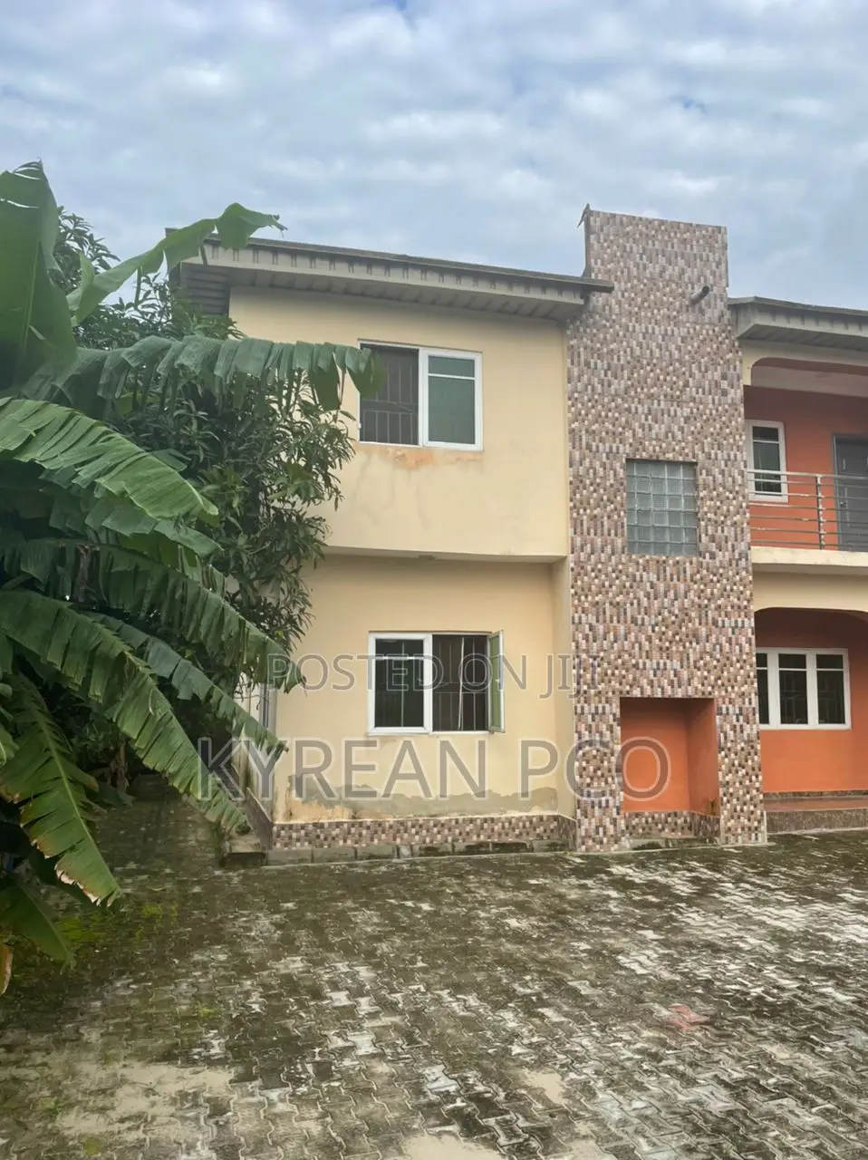 4bdrm Duplex in Ogombo for sale in Ogombo