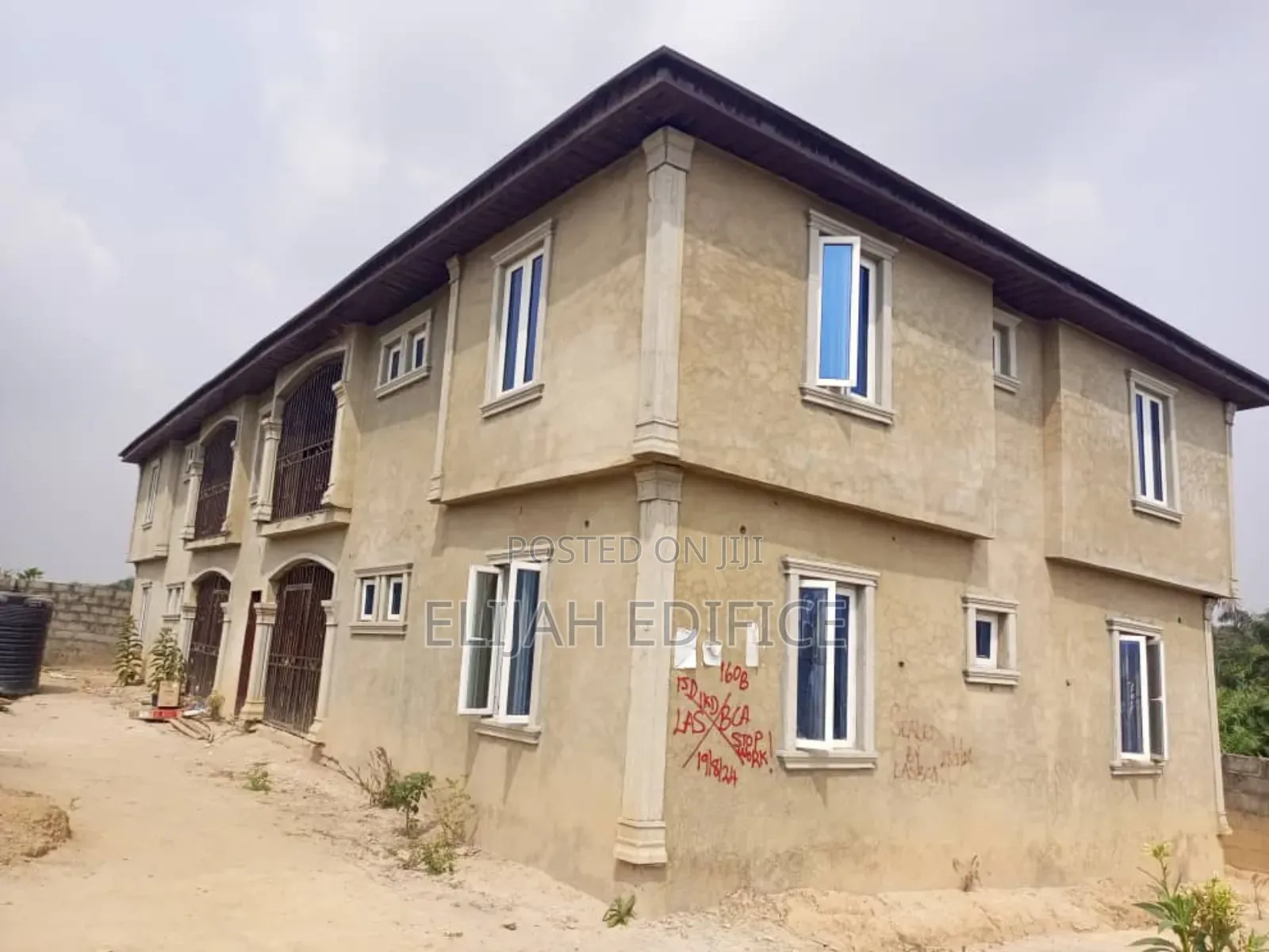 12bdrm Block of Flats in Parkview, Ikorodu for sale in Ikorodu