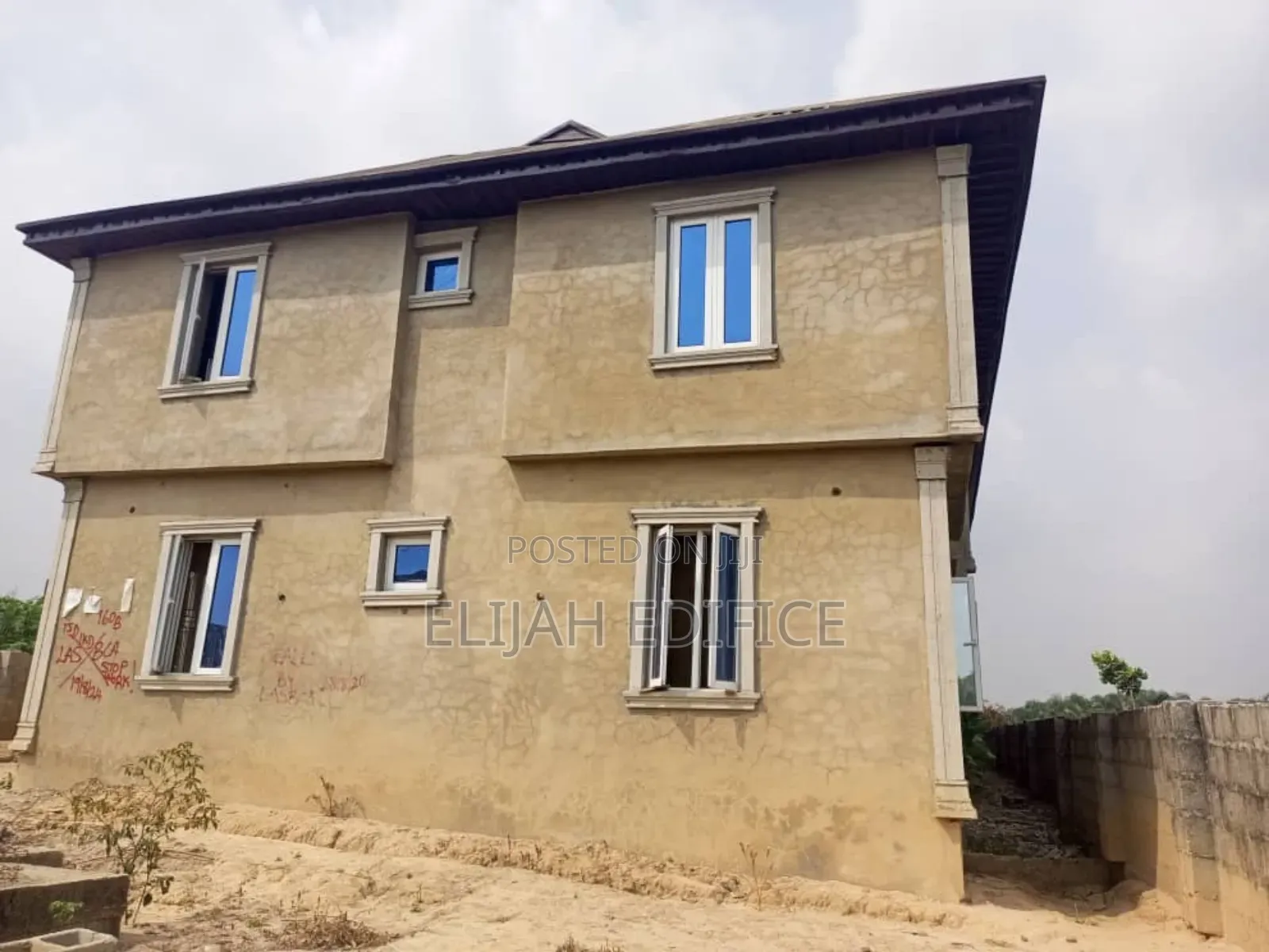 12bdrm Block of Flats in Parkview, Ikorodu for sale in Ikorodu