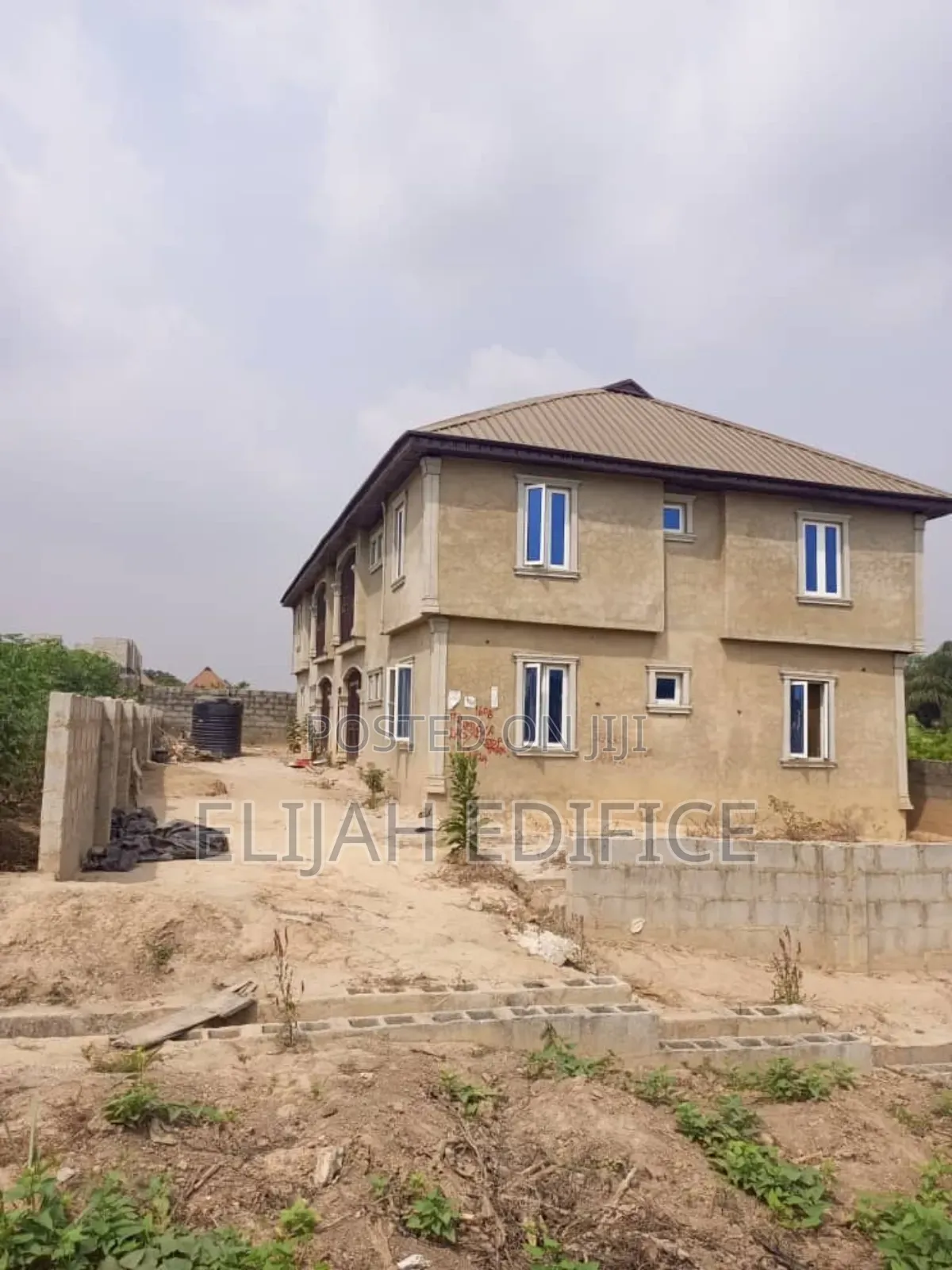 12bdrm Block of Flats in Parkview, Ikorodu for sale in Ikorodu