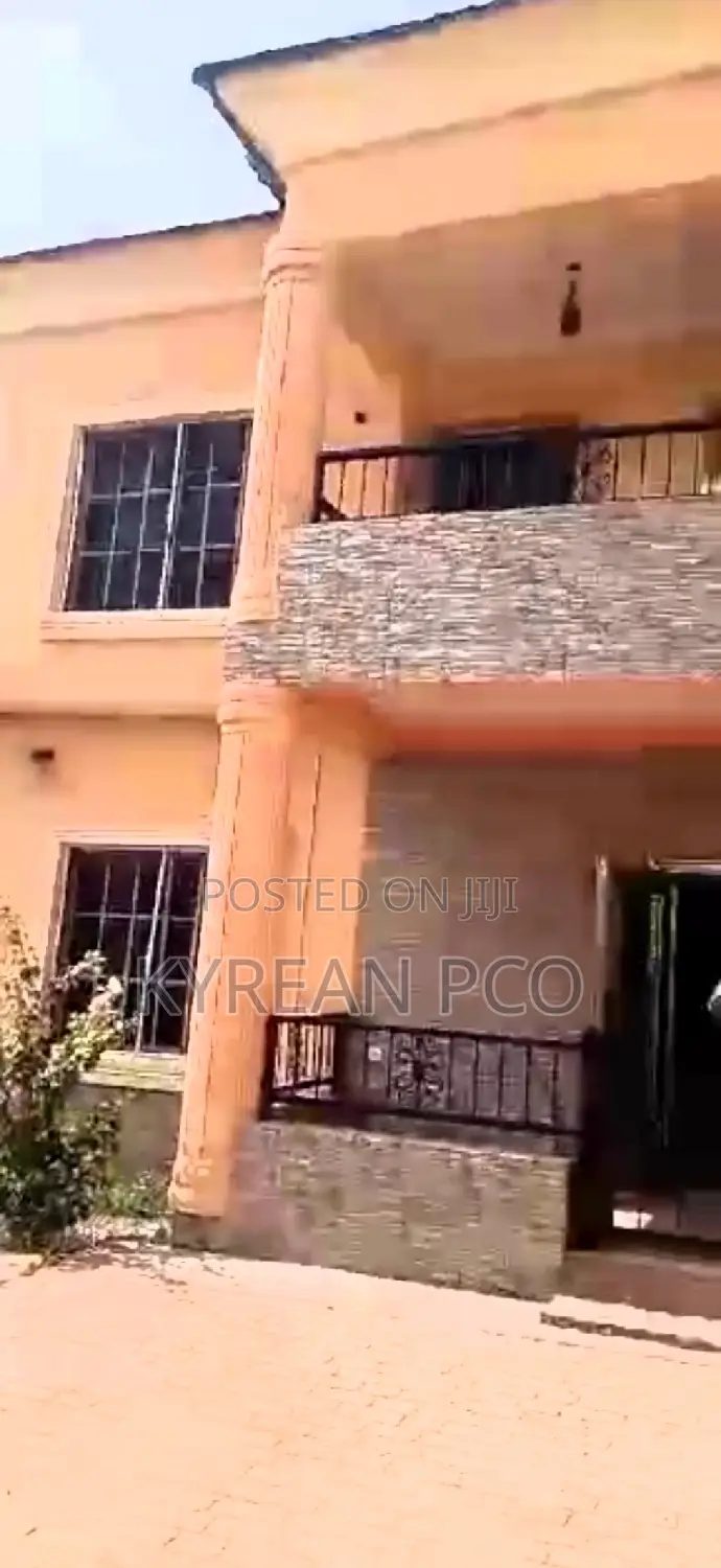 5bdrm Duplex in Brooks Estate, Isheri North for sale in Isheri North