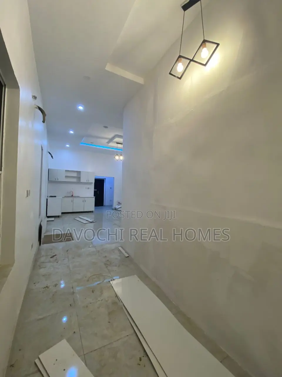 Brand New Studio With Full Kitchen in Chevron