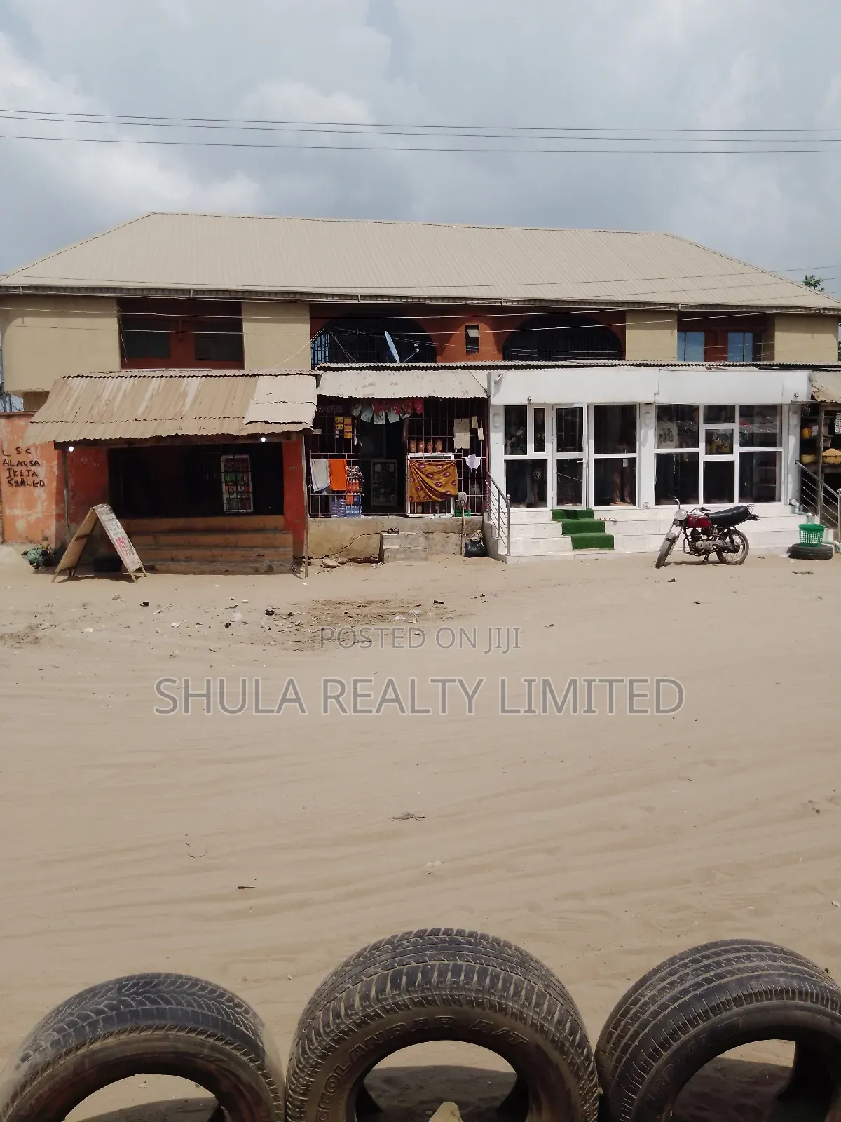 Furnished 15bdrm House in Okokomaiko for sale in Okokomaiko