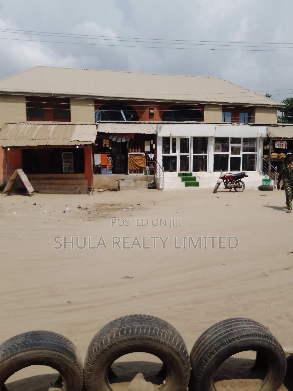 Furnished 15bdrm House in Okokomaiko for sale in Okokomaiko