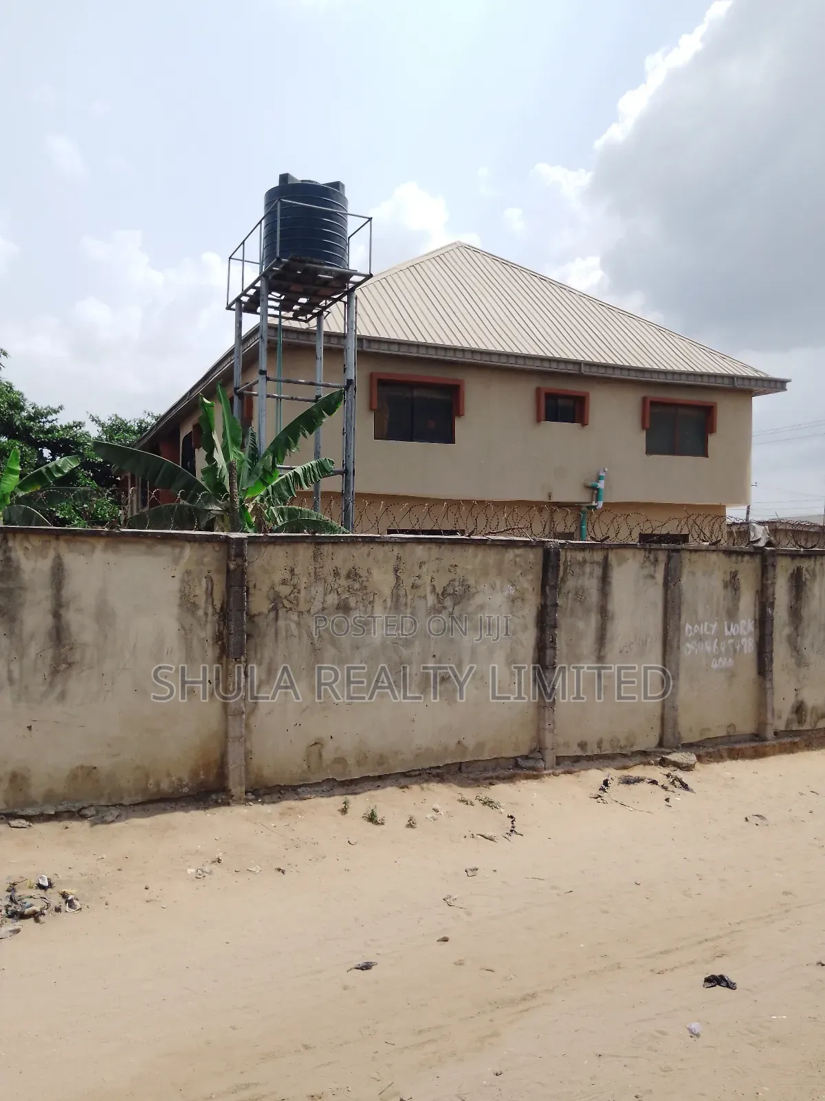 Furnished 15bdrm House in Okokomaiko for sale in Okokomaiko